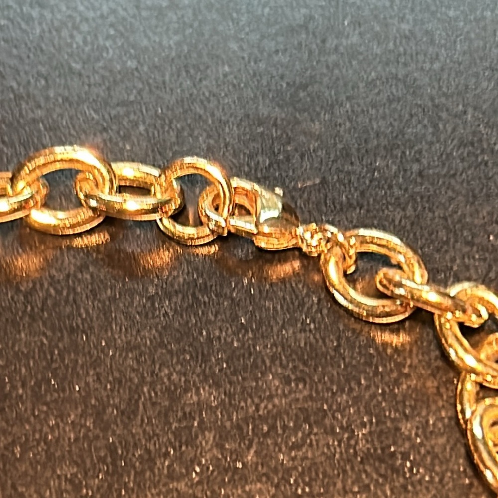 Opaque Siver tone Necklace - Picture 3 of 5
